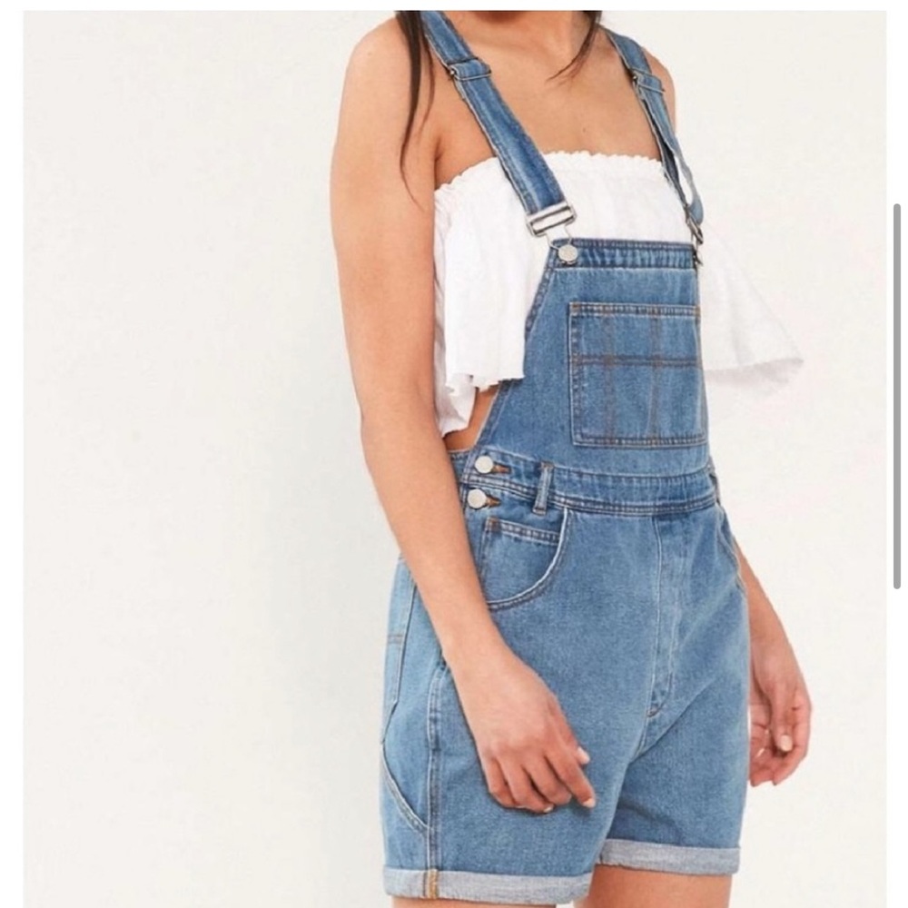 UO BDG Denim Medium Wash Overall Shorts Utility Workwear 90’s